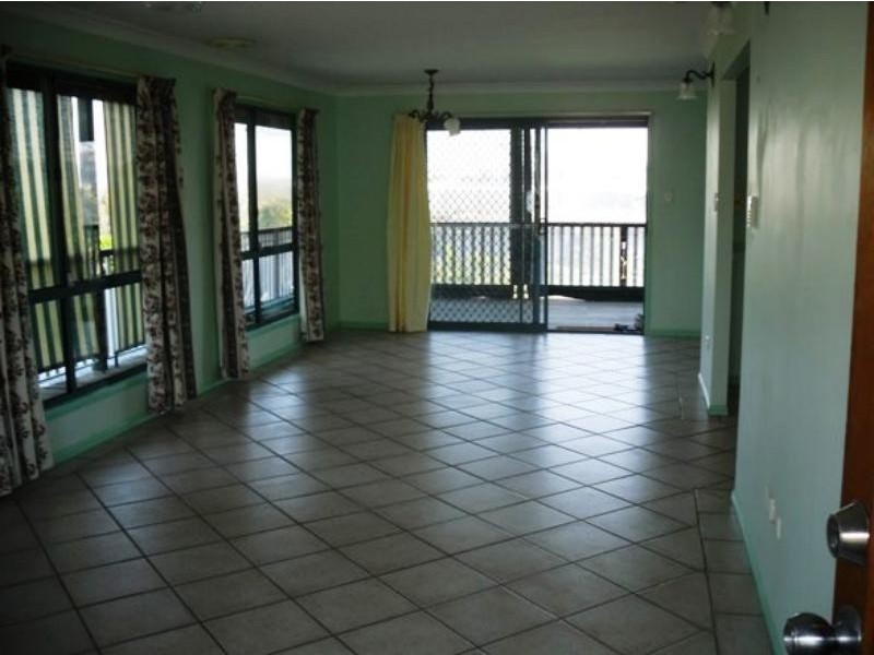 Edens Landing QLD 4207