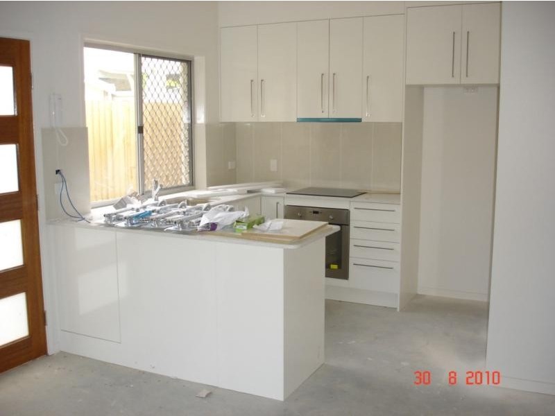 1/3 Landsborough Ave, Scarborough QLD 4020