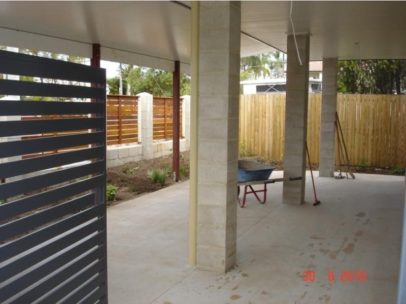 1/3 Landsborough Ave, Scarborough QLD 4020