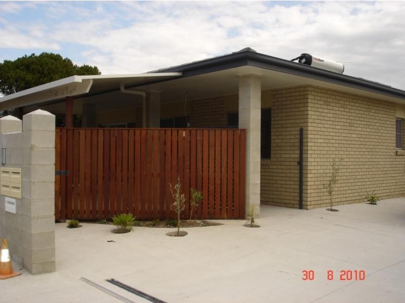 1/3 Landsborough Ave, Scarborough QLD 4020