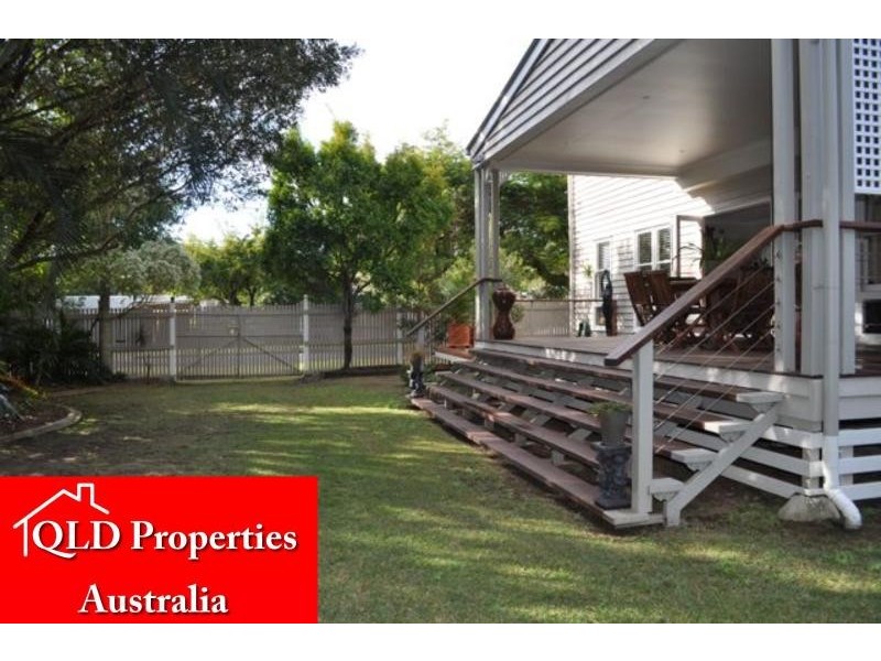 14 warde St, Scarborough QLD 4020