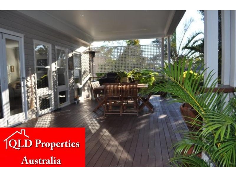 14 warde St, Scarborough QLD 4020