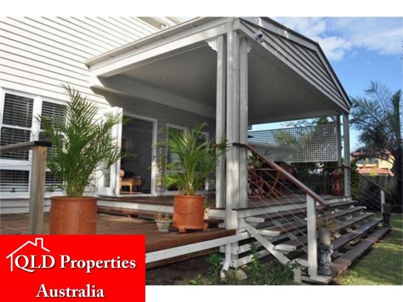 14 warde St, Scarborough QLD 4020