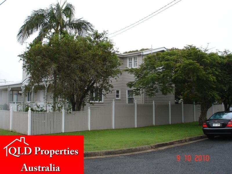 14 warde St, Scarborough QLD 4020