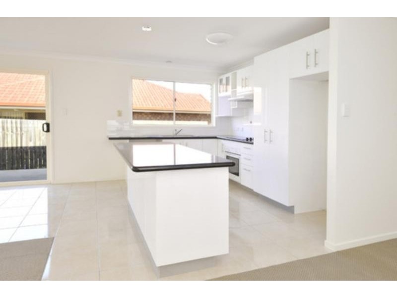 Rothwell QLD 4022