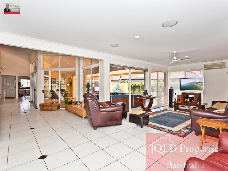 2 enterprise Ct, Scarborough QLD 4020