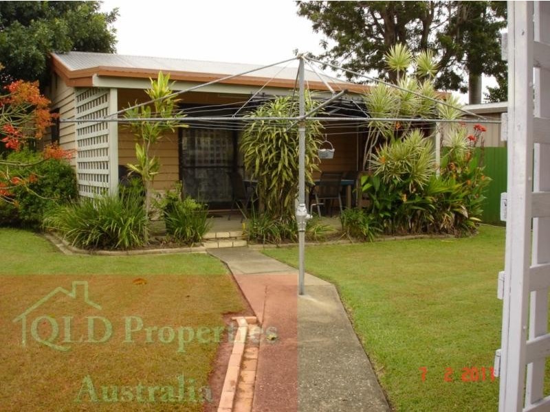 15 macfarlane St, Redcliffe QLD 4020