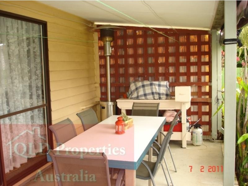 15 macfarlane St, Redcliffe QLD 4020