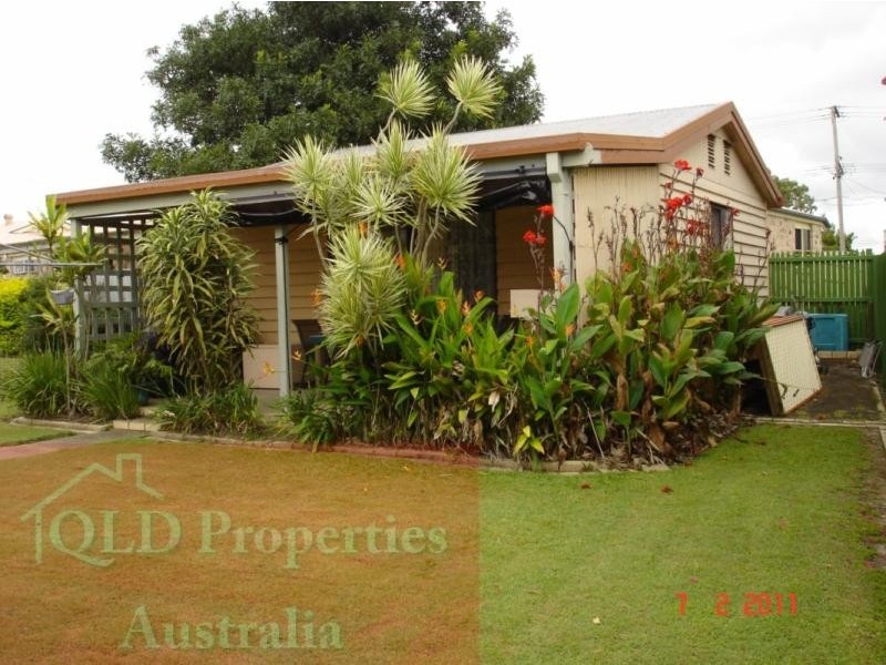 15 macfarlane St, Redcliffe QLD 4020