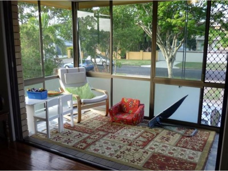 17 brennan Rd, Scarborough QLD 4020