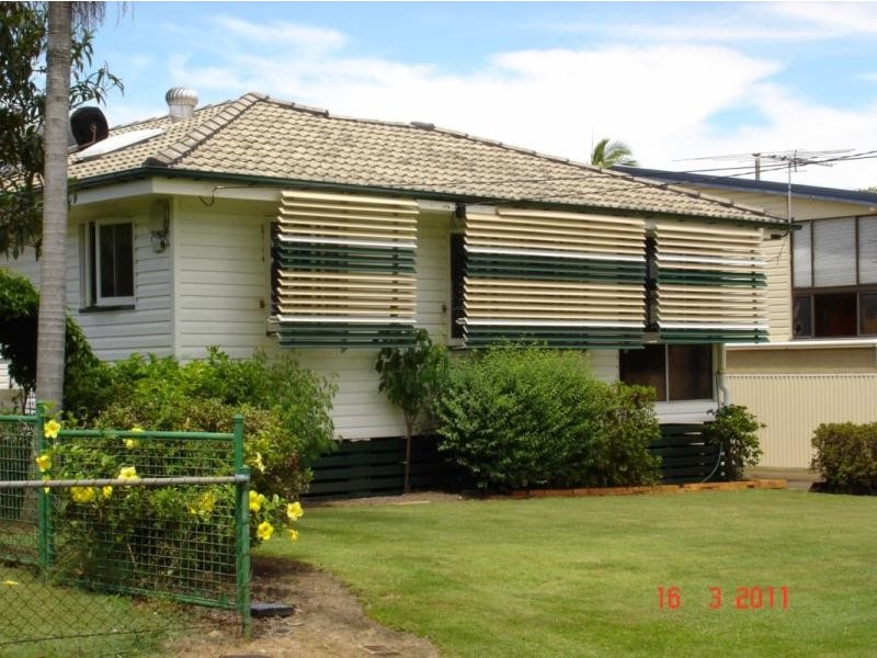 26 college Pl, Clontarf QLD 4019