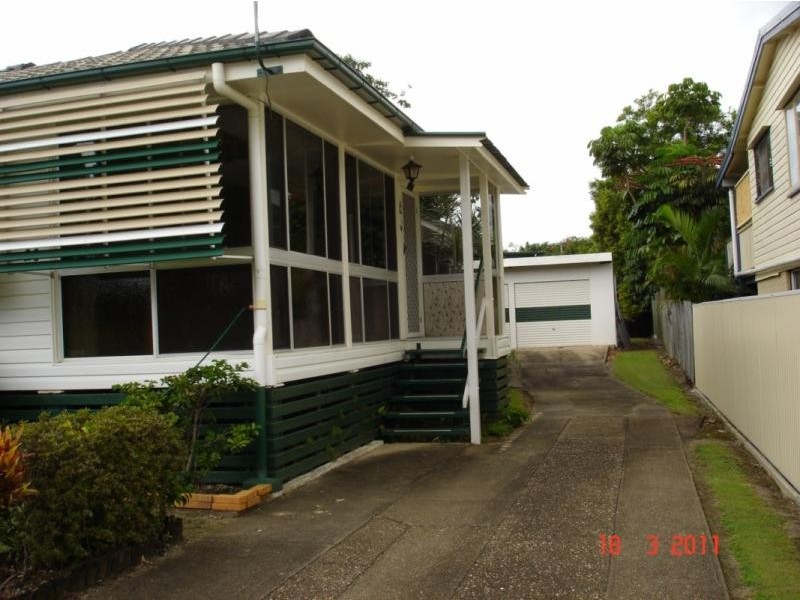 26 college Pl, Clontarf QLD 4019
