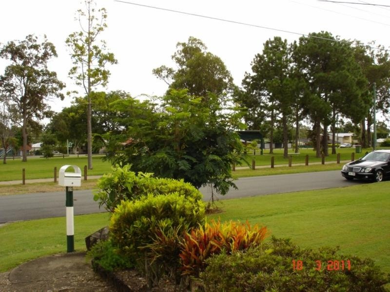 26 college Pl, Clontarf QLD 4019