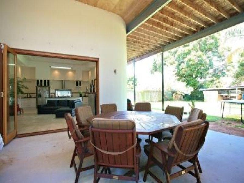 18 clifford St, Woody Point QLD 4019