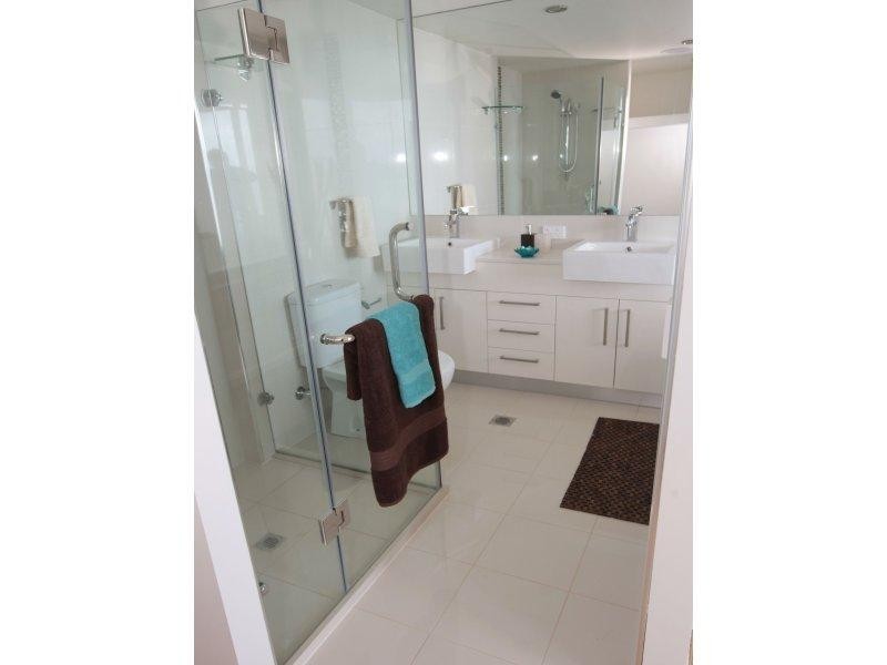 87 marine Pde, Redcliffe QLD 4020