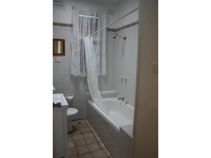 27 Essex  St, Berkeley NSW 2506