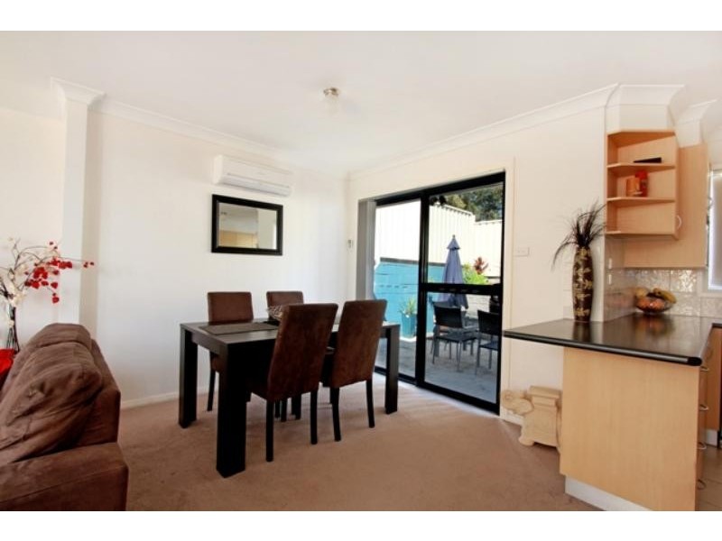 4/17-19 Robertson  St, Coniston NSW 2500