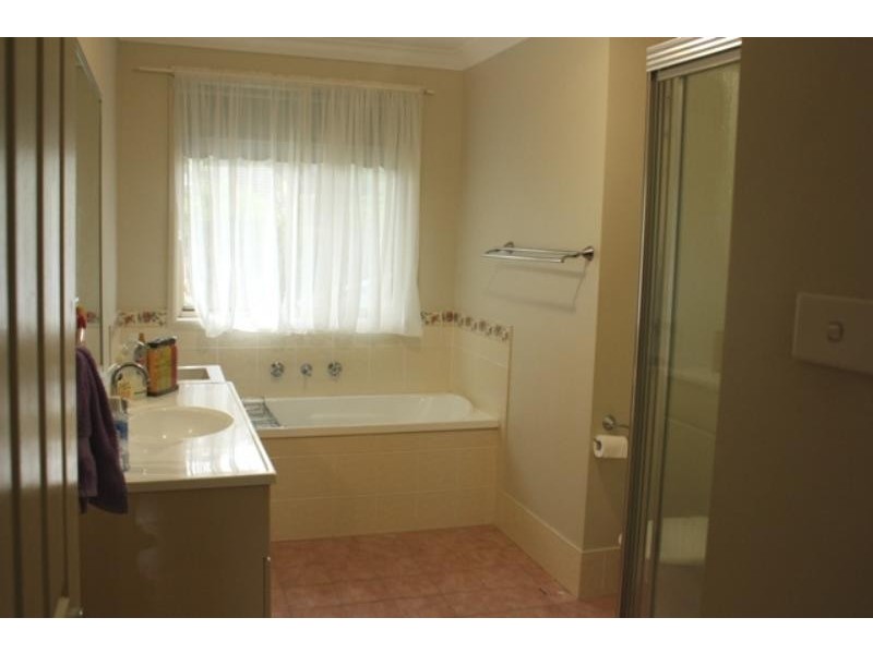 25 Bertram Cl, Tarrawanna NSW 2518