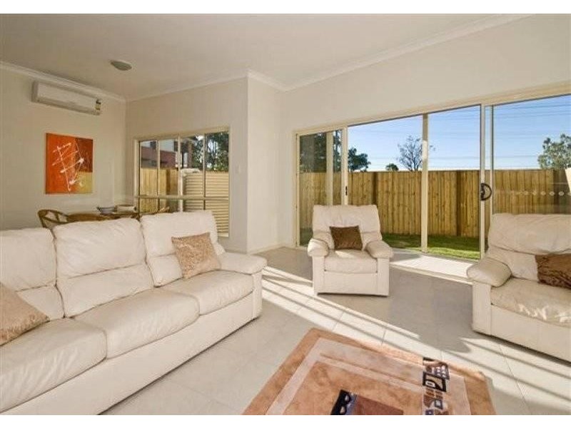 2/62 Milne St, Mount Warren Park QLD 4207