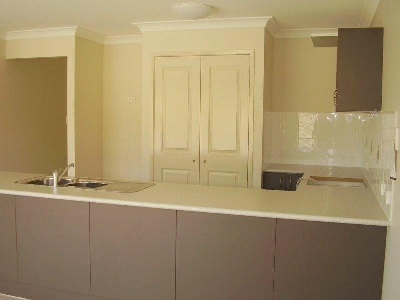 20 Pepper Tree  Dr, Holmview QLD 4207