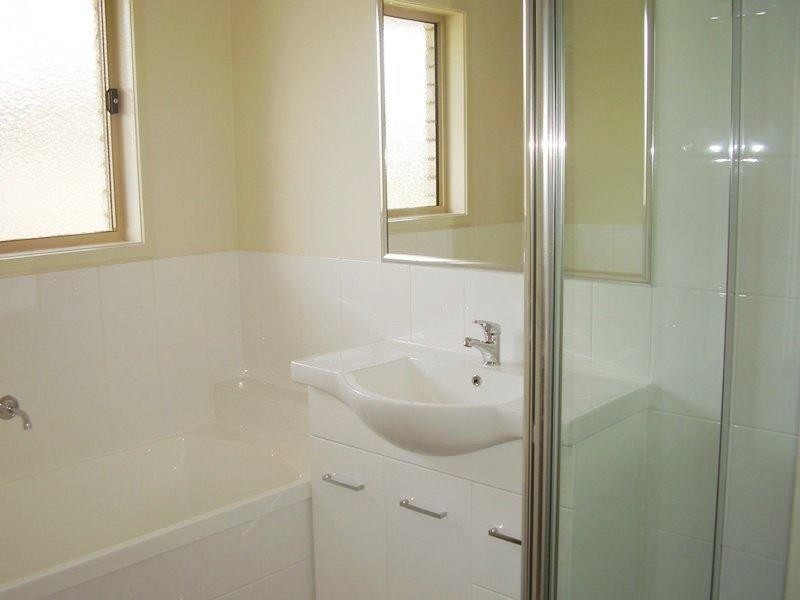 20 Pepper Tree  Dr, Holmview QLD 4207