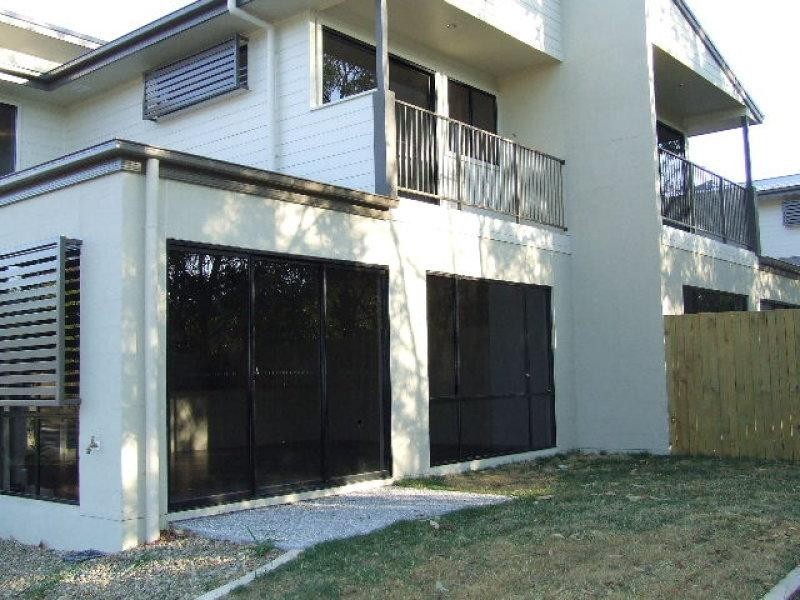 2/44 Careel  Cl, Helensvale QLD 4212