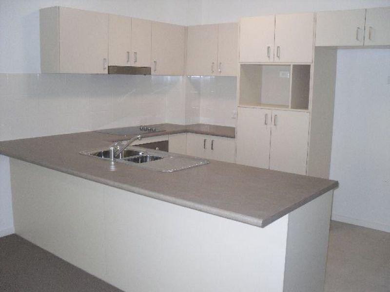 18/12-14 Hawthorne  St, Beenleigh QLD 4207