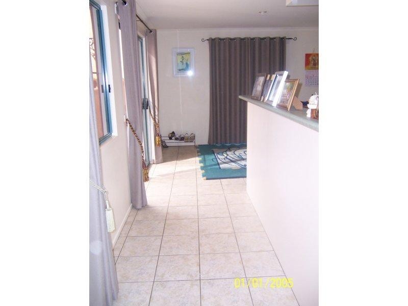 6/61 Harburg  Dr, Beenleigh QLD 4207