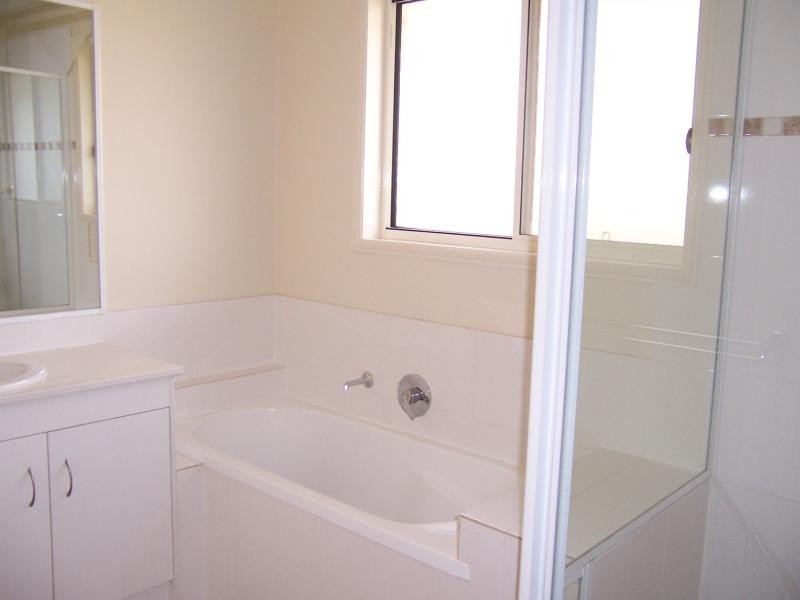 13 Jasmine Cct, Ormeau QLD 4208