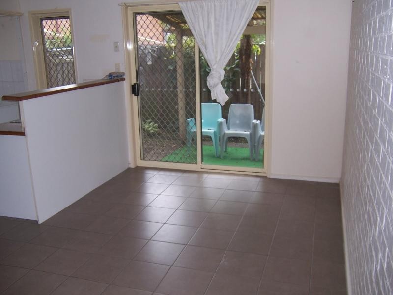 12/16 Ewing Road Rd, Logan Central QLD 4114