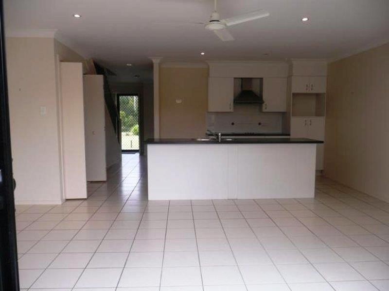 4/17 Park Esp, Coomera QLD 4209