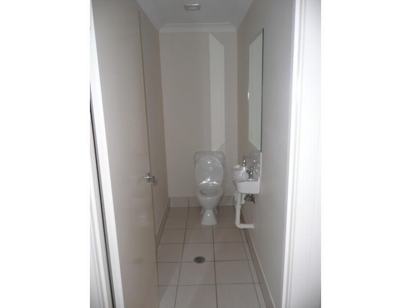 4/17 Park Esp, Coomera QLD 4209