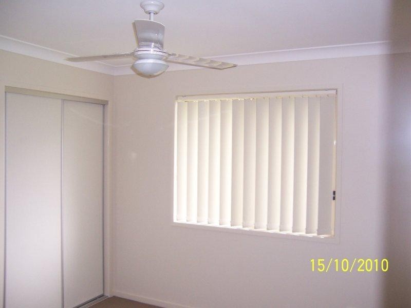 8 Newhaven St, Marsden QLD 4132