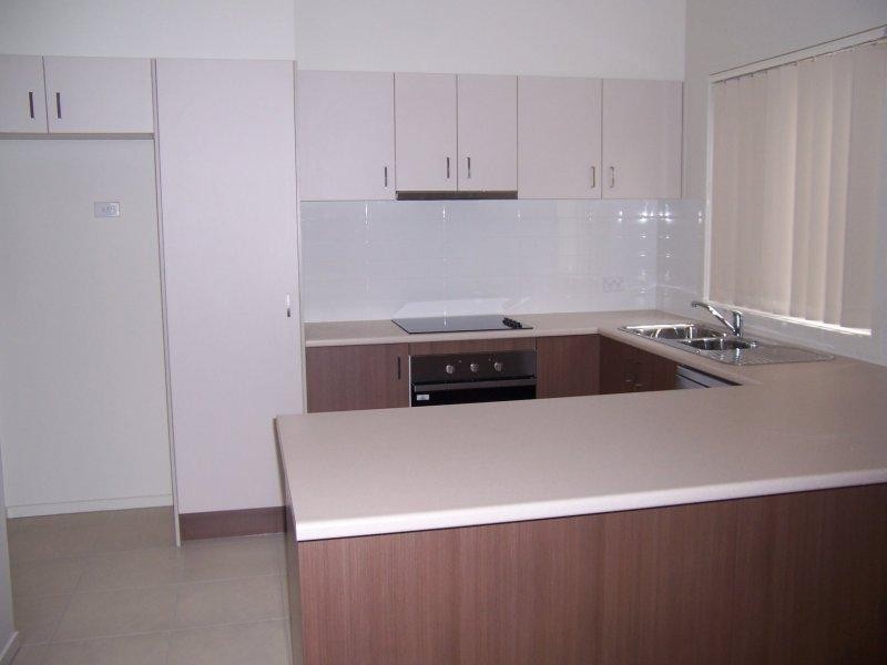 4/54 Riverhills Rd, Eagleby QLD 4207