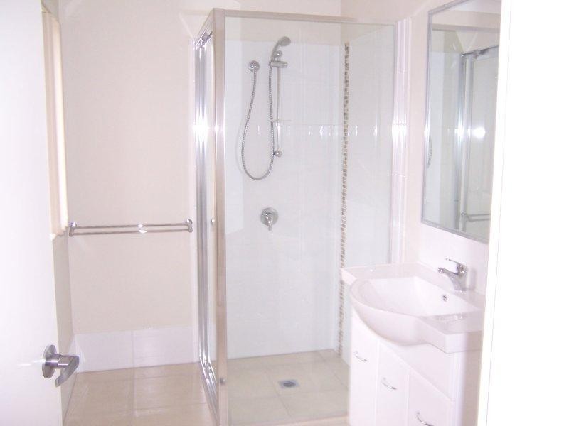 4/54 Riverhills Rd, Eagleby QLD 4207