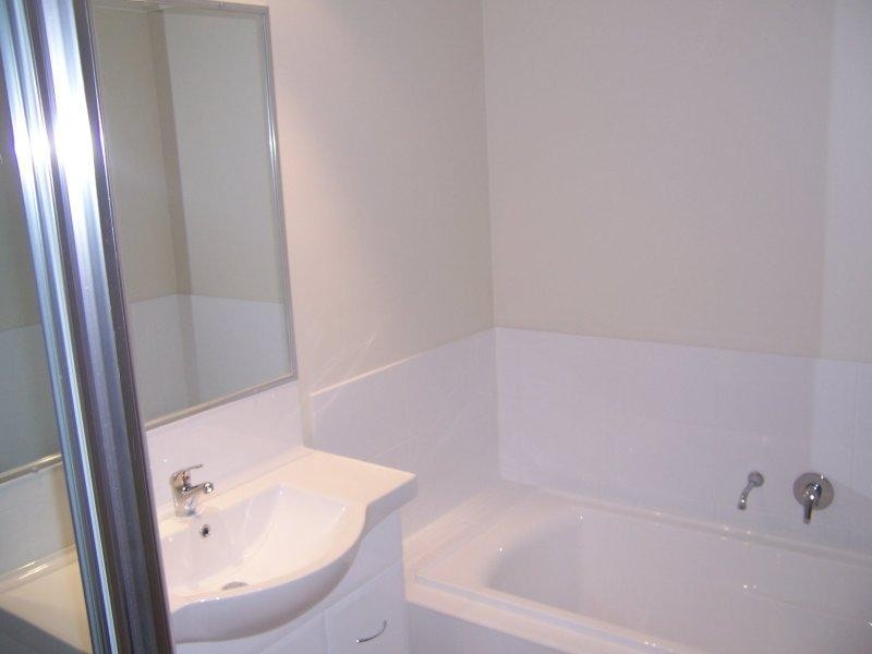 4/54 Riverhills Rd, Eagleby QLD 4207