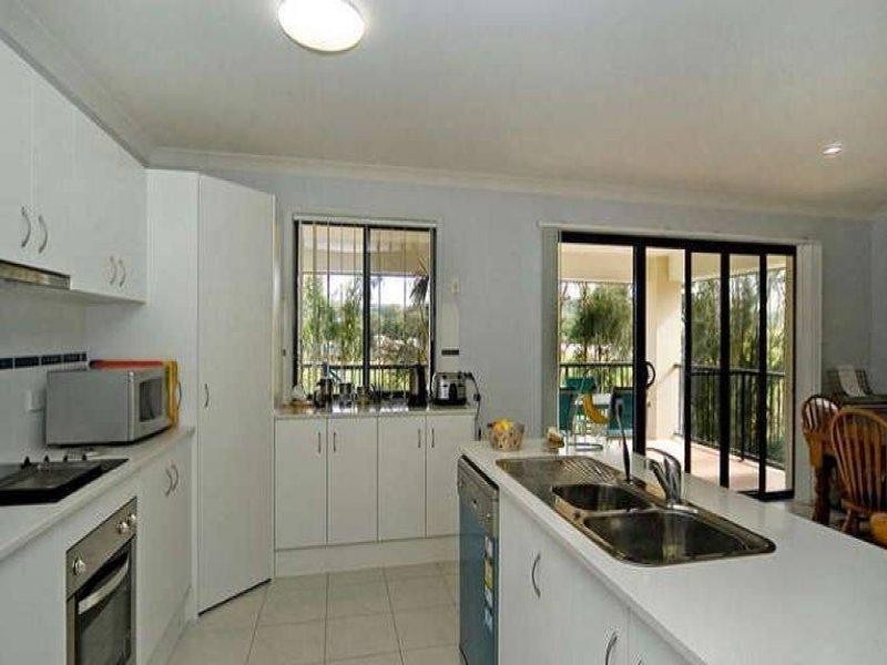 6 Matthews  Cres, Pimpama QLD 4209