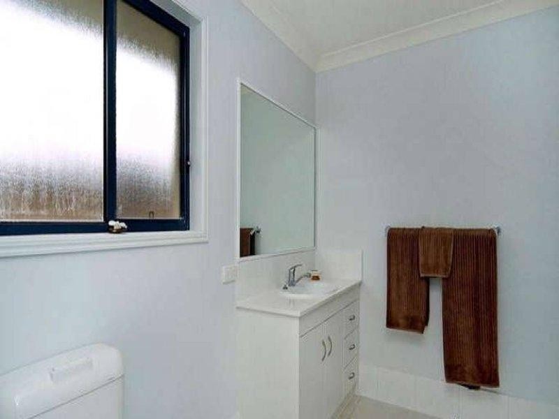 6 Matthews  Cres, Pimpama QLD 4209