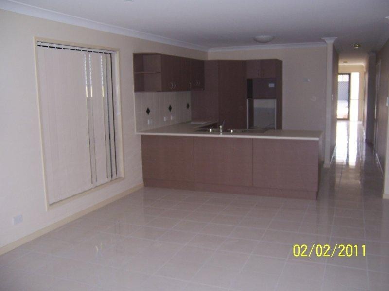 6 Daintree  Pl, Springfield Lakes QLD 4300