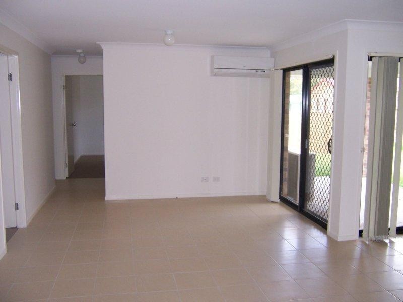 13 Davison Court Ct, Marsden QLD 4132