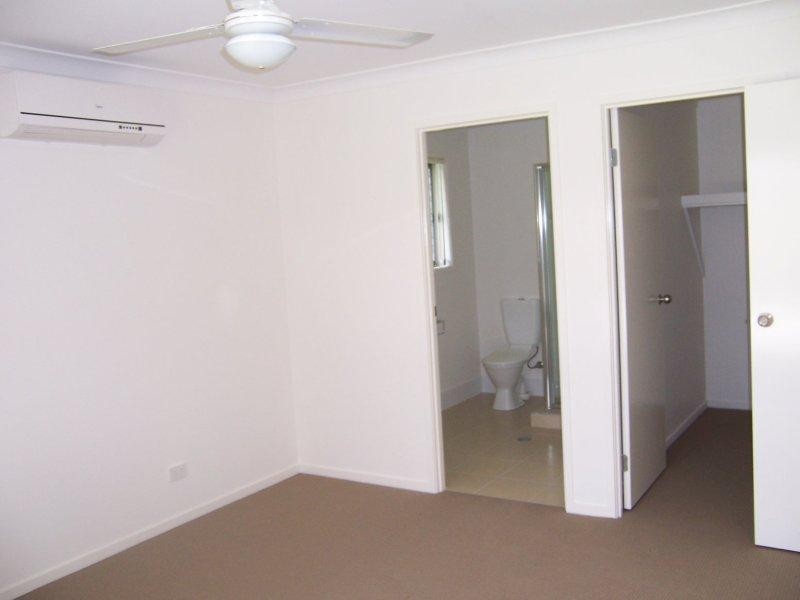 13 Davison Court Ct, Marsden QLD 4132