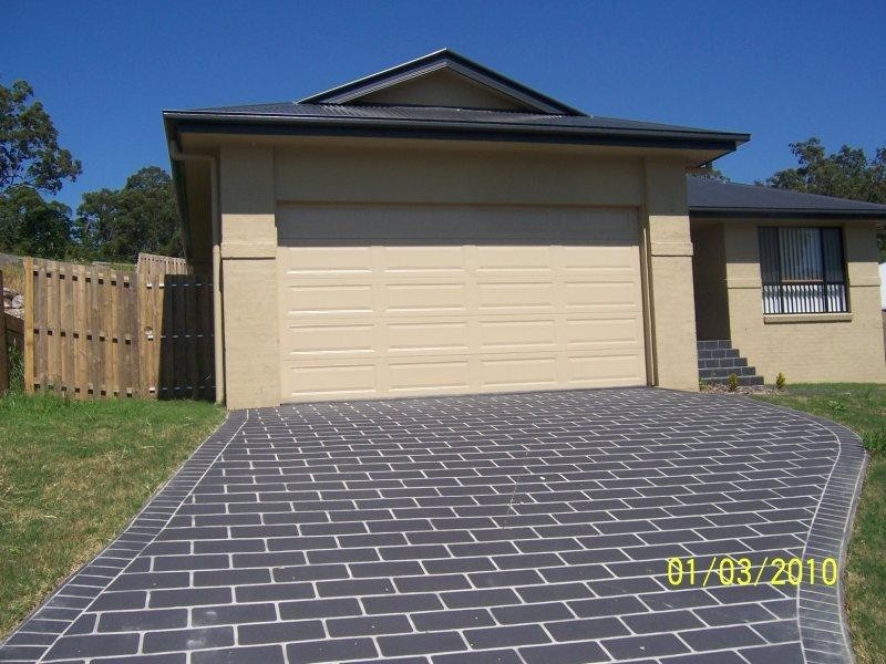 17 Saltwater Bvd, Oxenford QLD 4210