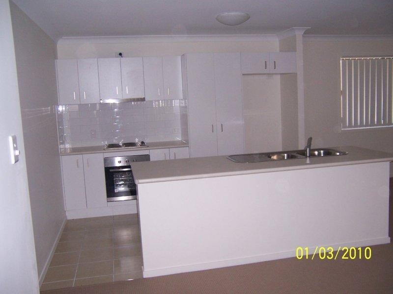 17 Saltwater Bvd, Oxenford QLD 4210