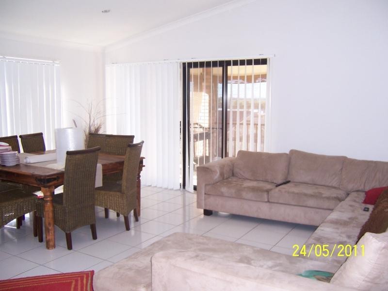 26 Paris Pde, Ormeau QLD 4208