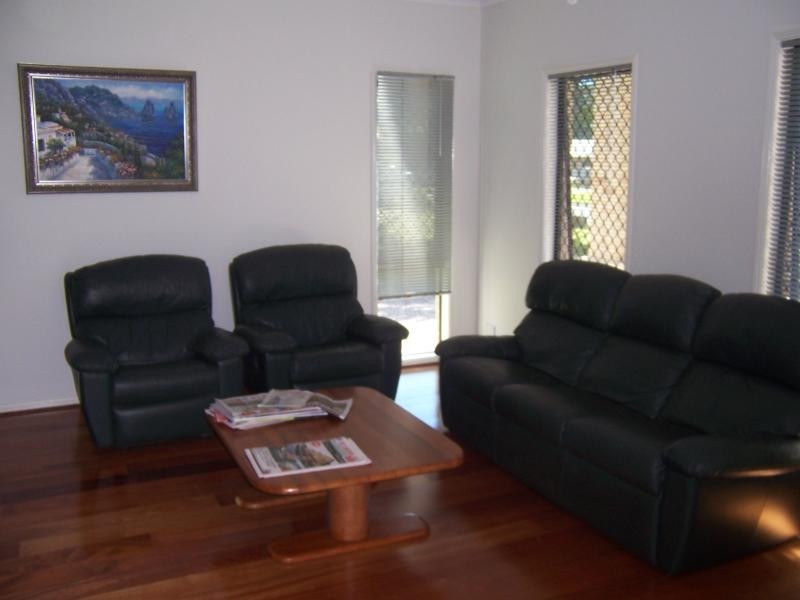 73 Dewar  Dr, Loganholme QLD 4129