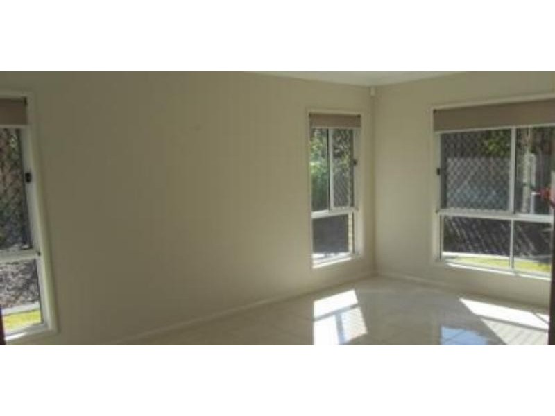 12 Richmond Cres, Waterford QLD 4133