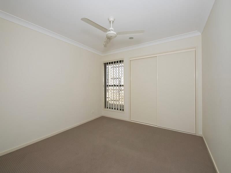 2 Ladbroke St, Wakerley QLD 4154