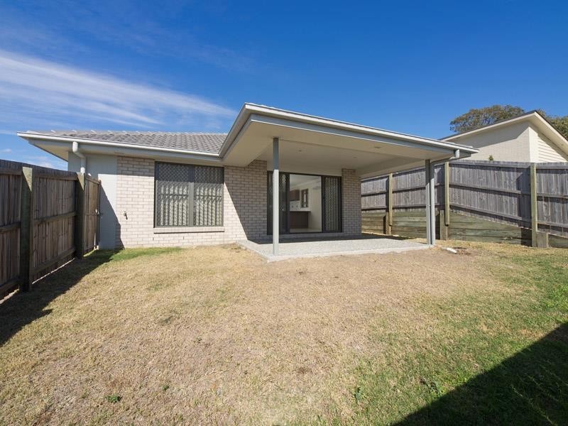 2 Ladbroke St, Wakerley QLD 4154
