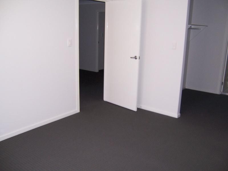 8/50 Riverhills Rd, Eagleby QLD 4207