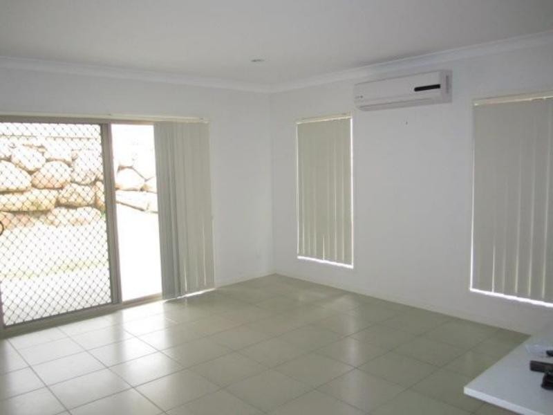 30 Bellagio Cres, Coomera QLD 4209